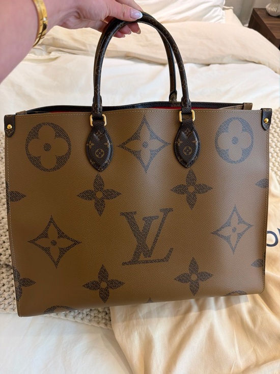 Louis Vuitton Handbags - Louis Vuitton OnTheGo GM